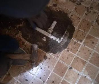 新平卫生间漏水维修公司为您分享下卫生间渗水如何处理及注意事项